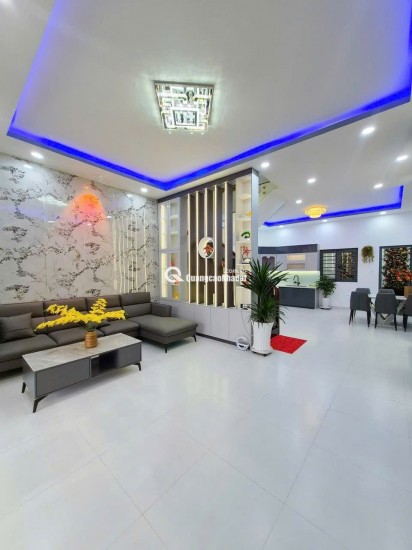 BÁN NHÀ KĐT 5 SAO CÁCH CHỢ BÌNH CHÁNH CHỈ 2KM (5,5 X 15) CHỈ 4.5 TỶ. LH:0908815596