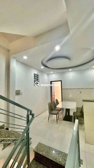  64M2 X 4 TẦNG  ĐƯỜNG 5M XE TẢI ĐỔ CỔNG - NGAY TRUNG TÂM CHỢ VẢI  NHỈNH 7 TỶ