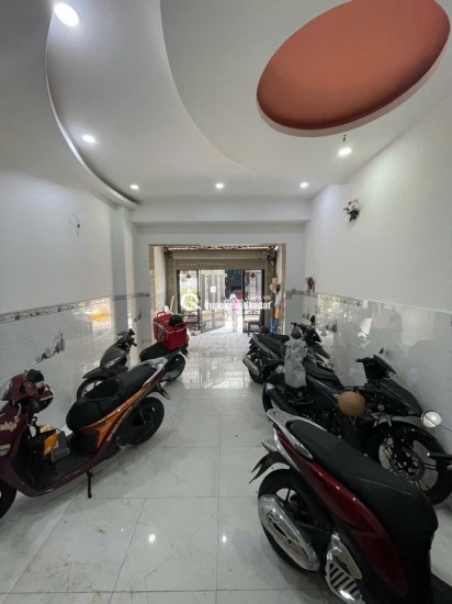 CHỈ 8.9 TỶ – CĂN HỘ DỊCH VỤ 9 PHÒNG – DÒNG TIỀN GẦN 50 TRIỆU/THÁNG – FULL NỘI THẤT – HẺM XE HƠI 5M