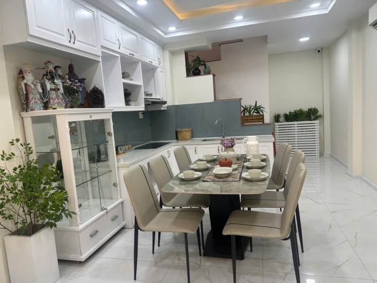 CHỦ GIẢM 700 TRIỆU – HXH – NHÀ 5 TẦNG MỚI ĐẸP – FULL NỘI THẤT – CHỈ 9,9 TỶ 
