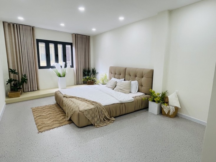 CHỦ GIẢM 700 TRIỆU – HXH – NHÀ 5 TẦNG MỚI ĐẸP – FULL NỘI THẤT – CHỈ 9,9 TỶ 