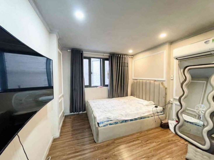 Nhà Hẻm Võ Văn Tần 21m2 4 tầng 5.6tỷ