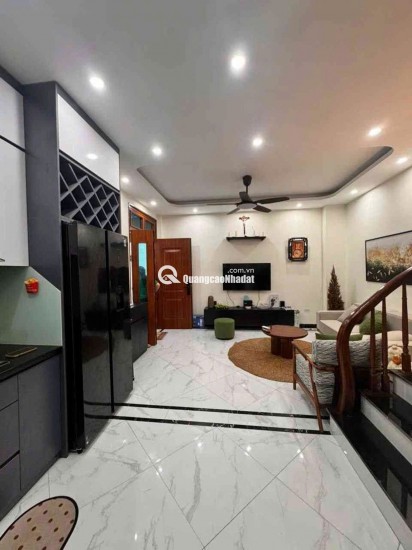 5 Tầng Mới Kính Kooong – 3,95 TỶ- Gần Chung Cư Lộc Ninh