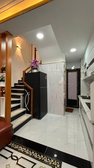 Bán nhà Trần Quang Diệu-Q3 4 lầu 36m2 10tỷ