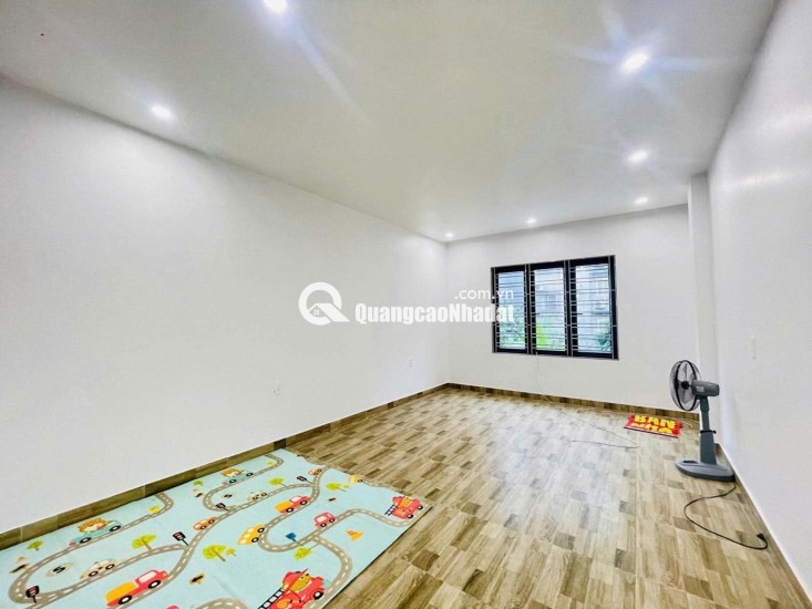 Mặt đường Trần Nguyên Hãn vị trí đẹp lô góc thoáng