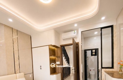 NHÀ ĐẸP BÌNH TÂN 5 TẦNG ĐẸP - HẺM XE TẢI - FULL NỘI THẤT