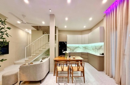 Bán Nhà Mới Hẻm Võ Văn Tần 36m2 7Tỷ950 TL