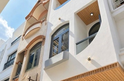  Trung tâm Q3,Q10 Điện Biên Phủ 31m2 4lầu 3.1 10 , Cao Thắng , Lý Thái Tổ . 8Tỹ X nhỏ có TL