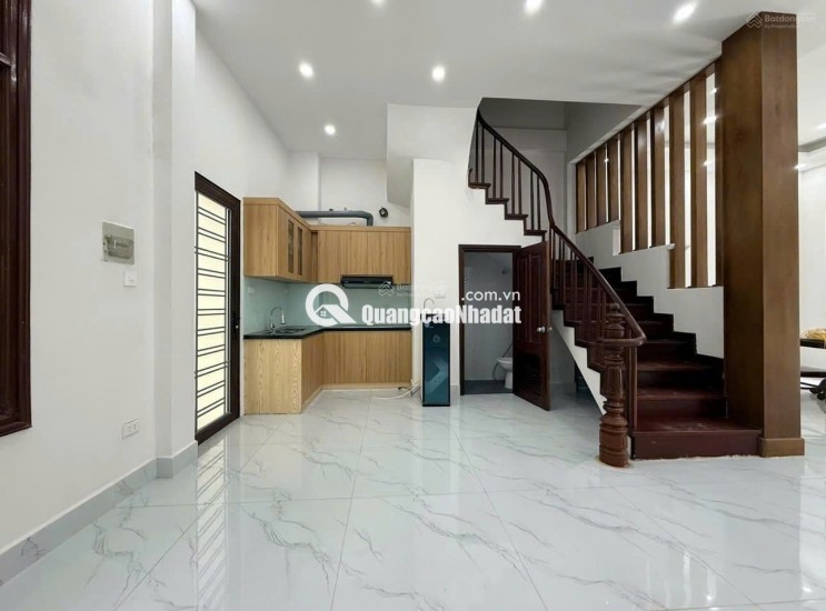 CHO THUÊ NHÀ 3 TẦNG - Ô TÔ ĐỖ SÂN tại PHÚ THƯỢNG, TÂY HỒ, HÀ NỘI- GIÁ 15TR/ THÁNG