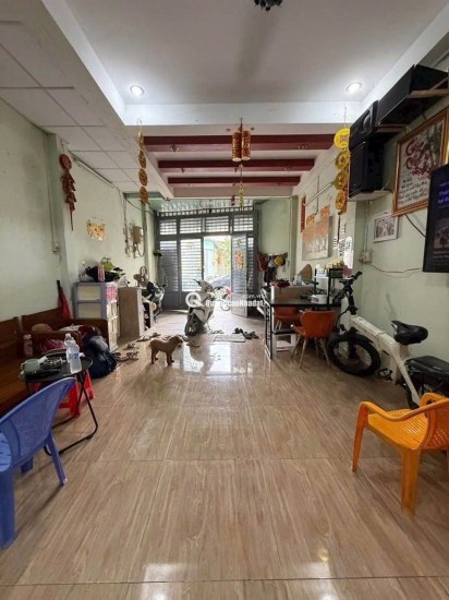 NHÀ XE HƠI NGỦ TRONG NHÀ – CHỢ LẠC QUANG, TRƯỜNG CHINH Q12 – 105M² – NGANG 4M – DÀI 19M – GIÁ CHỈ 5 TỶ – NHÀ RỘNG, VỊ TRÍ THUẬN TIỆN