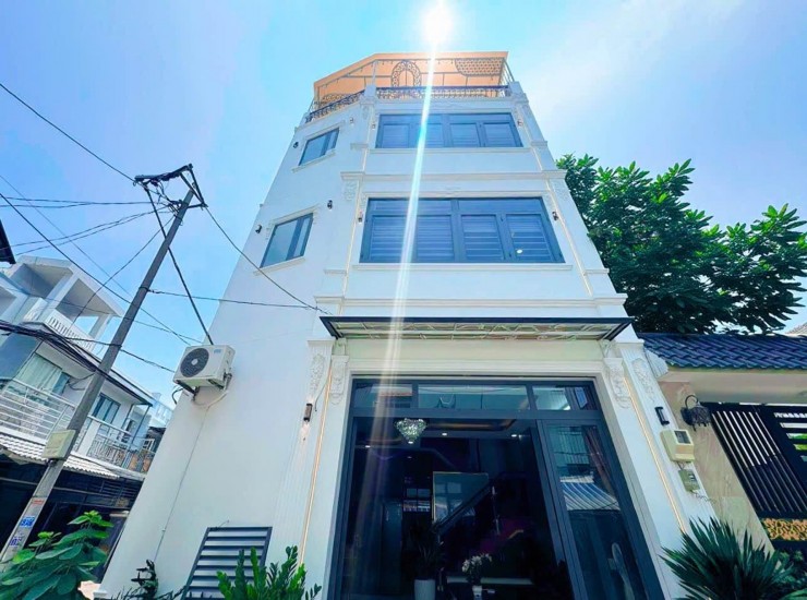  BÁN NHÀ GÓC 2 MẶT TIỀN – CỰC HIẾM CẠNH Q.7 - ĐƯỜNG XE HƠI RỘNG