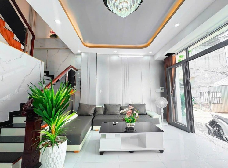  BÁN NHÀ GÓC 2 MẶT TIỀN – CỰC HIẾM CẠNH Q.7 - ĐƯỜNG XE HƠI RỘNG
