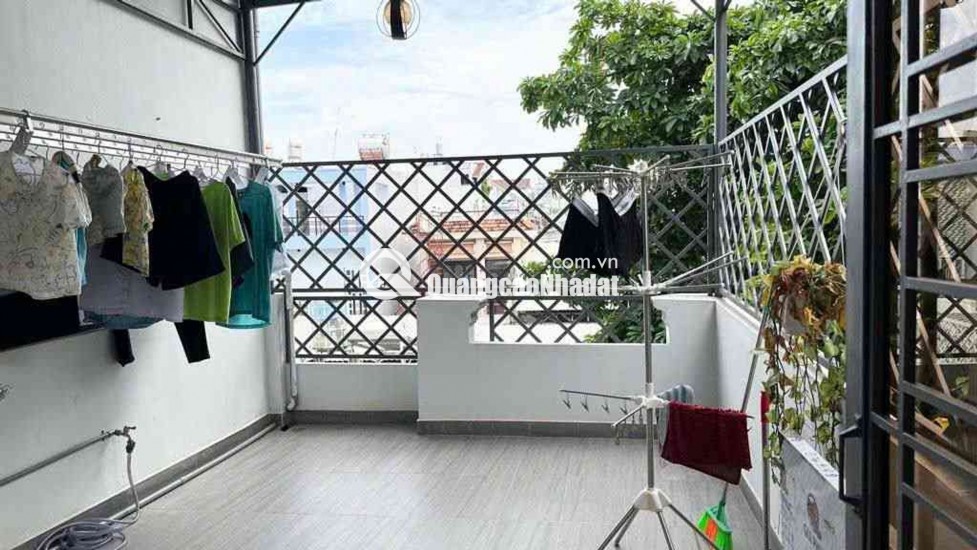 Full nội thất 3 tầng ngay công viên Làng Hoa Gò Vấp