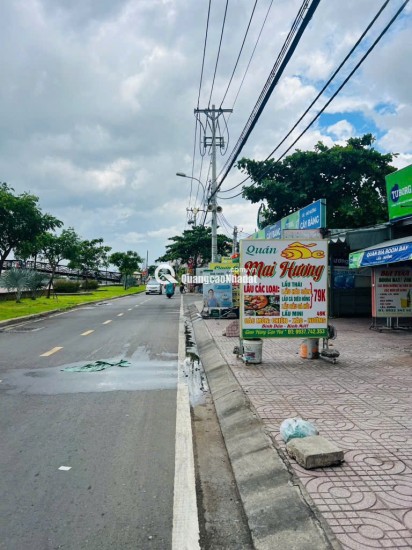 * CHỦ GẤP BÁN GIÁ CHÀO CÒN NHỈNH 9 TỶ .... 

 NHÀ MẶT TIỀN PHÚ ĐỊNH ( 134m2 , ngang 6 )