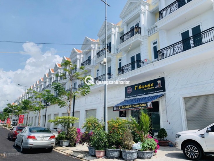 BÁN LÔ GÓC 106M2, NGANG 8M, SÁT SÂN BAY LONG THÀNH CHỈ 4 TỶ.