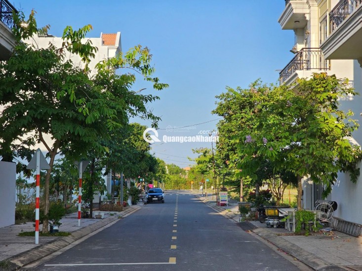 BÁN LÔ GÓC 106M2, NGANG 8M, SÁT SÂN BAY LONG THÀNH CHỈ 4 TỶ.