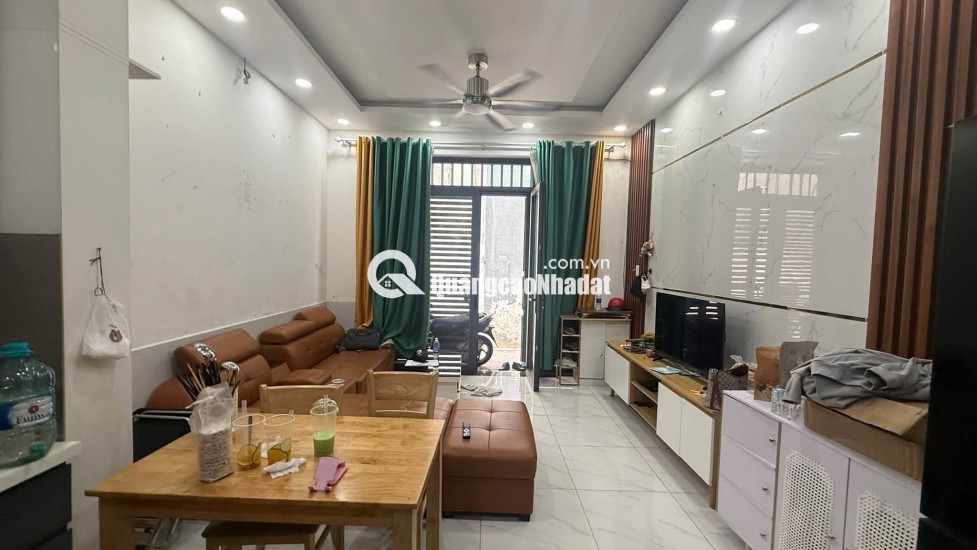 NHÀ MỚI ĐẸP FULL NỘI THẤT CAO CẤP - NGAY CÔNG VIÊN LÀNG HOA GÒ VẤP - 4MX9M - 2 TẦNG - GIÁ 3,4 TỶ