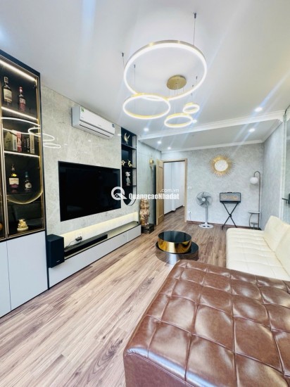 Bán nhà Ngọc thụy 11 tỷ 40m ô tô gara,thang máy,sổ đỏ Long Biên