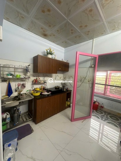 NHÀ VỊ TRÍ ĐẸP - GIÁ TỐT - CHÍNH CHỦ CẦN BÁN Căn Nhà 2 Tầng Xã Hòa Tiến, Hòa Vang, TP. Đà Nẵng. Liên hệ để làm việc chính chủ : 0762714856 - 0914263705 để xem nhà trực tiếp