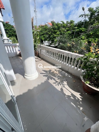 Bán nhà mặt phố 3 tầng rộng 144m² tại Xã Bình Hưng, Hồ Chí Minh, giá 12tỷ xxx