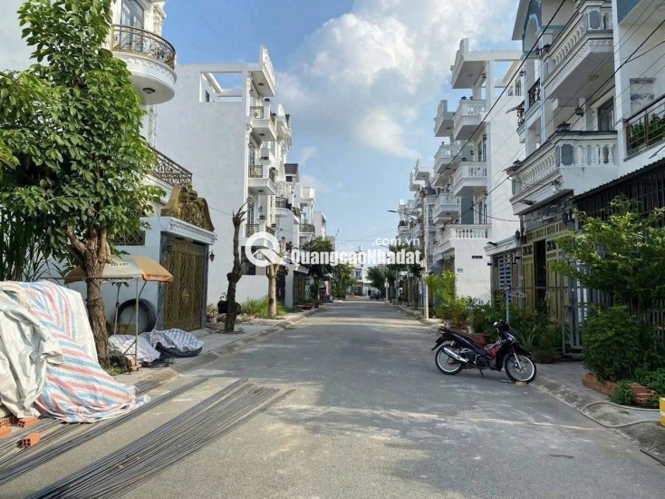BÁN ĐẤT ĐỨC HOÀ TỈNH TÂY NINH - DT 93,6 M2 - SHR - 2TỶ050TR. LH:0903974577