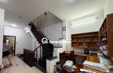 Nhà mặt tiền đường 3 tầng đường số 2 KDC - Bình Hưng 96m2