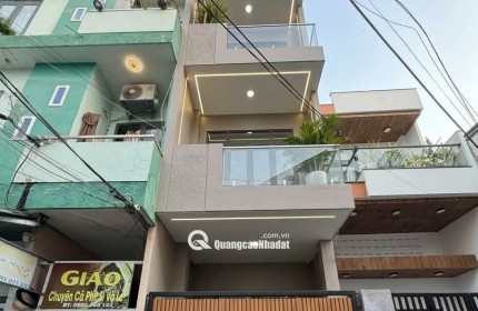 Nhà 3 tầng, kiệt rộng thông thoáng có thể kinh doanh, thông ra được đường Lý Tự Trọng, nhiều tiện nghi xung quanh..LH:0923777702 (e An)